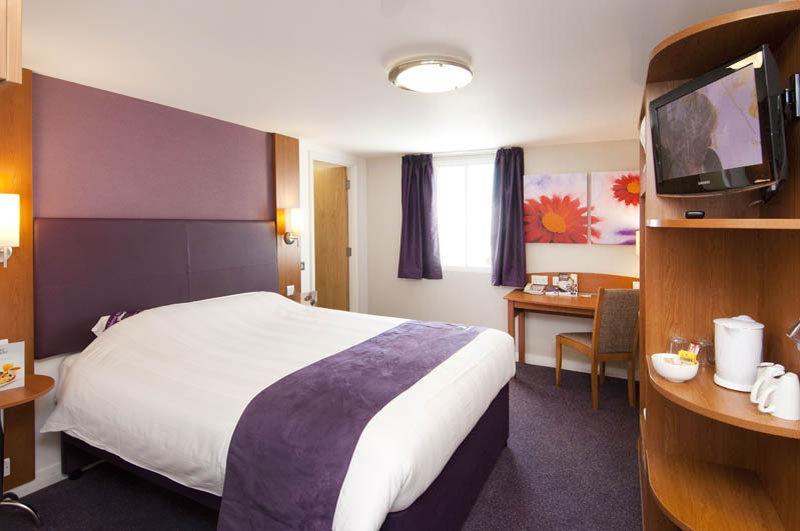 Premier Inn Cambridge Girton  Εξωτερικό φωτογραφία